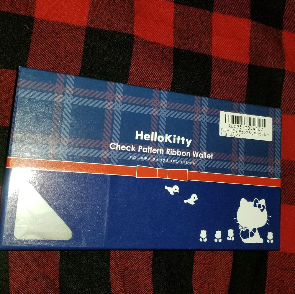 Hello Kitty Wallet - Picture 7 of 8